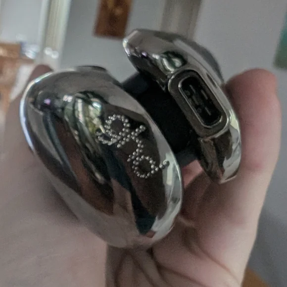 GHD Unplugged Styler - Picture 3 of 5